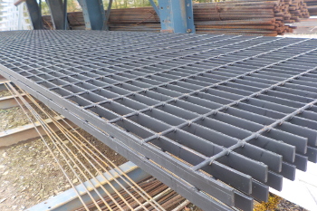 Bar Grating